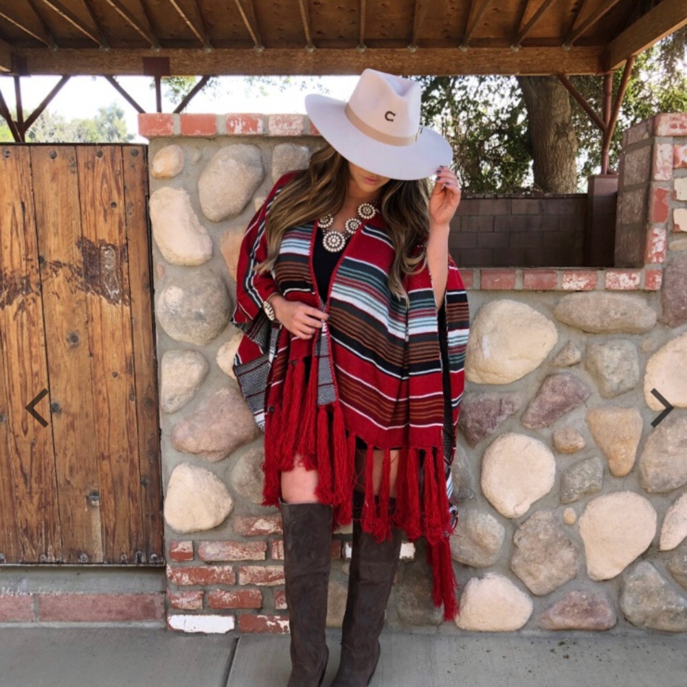 Three bird nest knit light weave w tassels Western Matador Poncho for spring - Picture 4 of 7